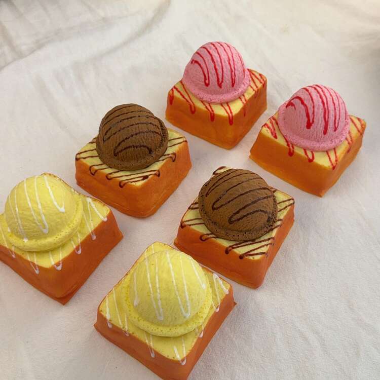 Sweet Scented Slow-Rise Ice Cream Toast PU Squishy Toy